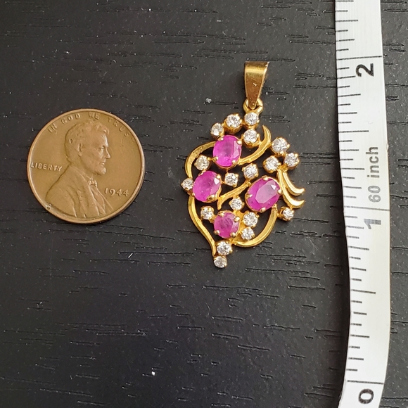 Solid 18k ruby pendant! This is a one of a kind cu - Picture 9 of 9